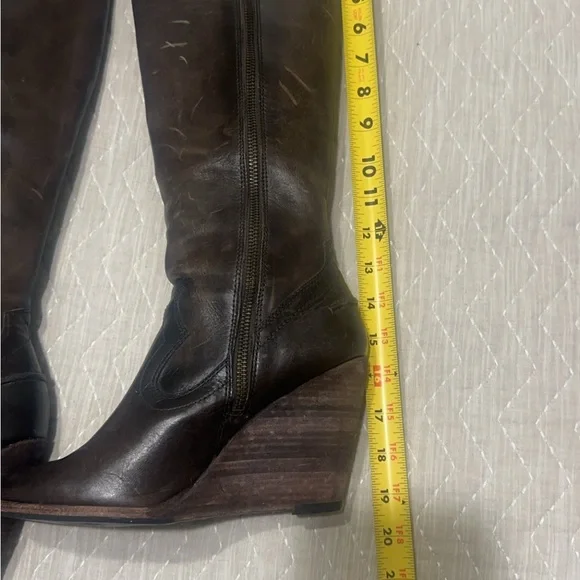 Frye Brown knee high wedge boots sz 8 - Picture 3 of 7